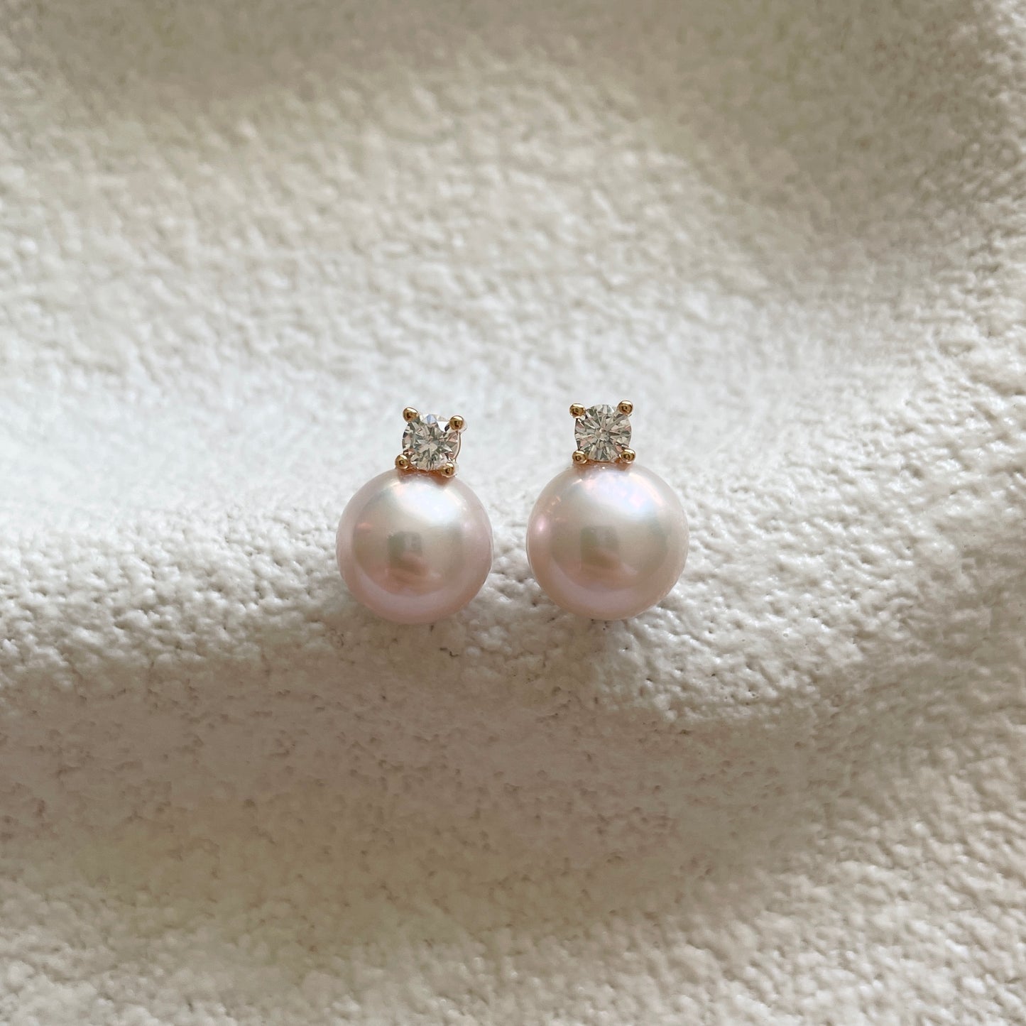 Pearl Stud Earrings - Shine