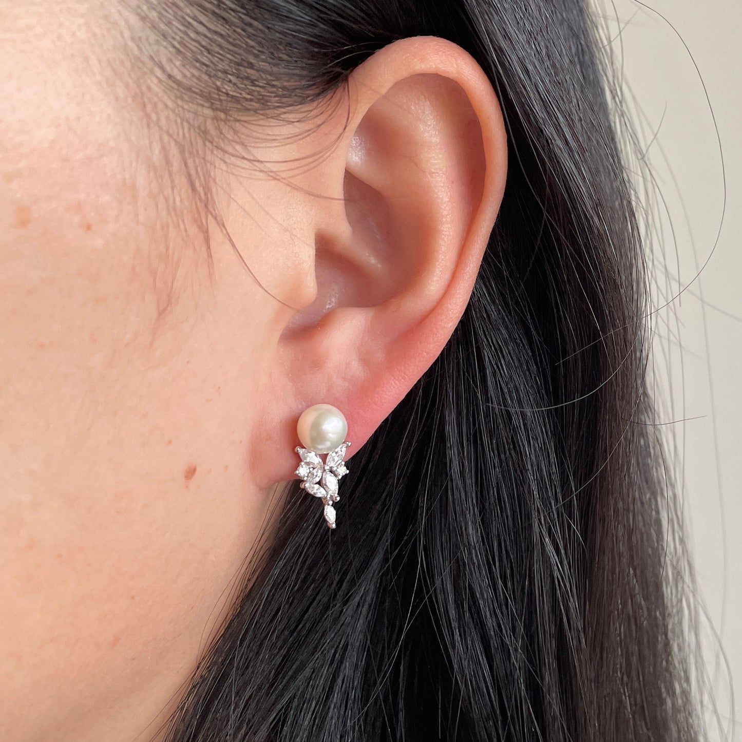 Pearl Drop Earrings - Verdure