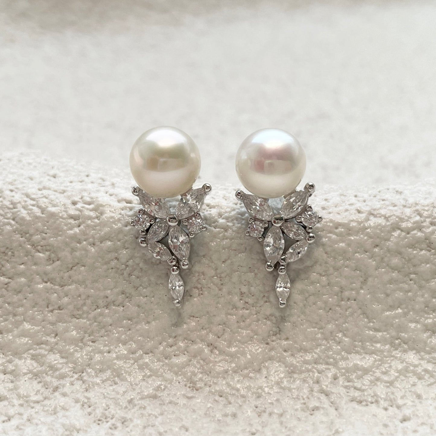Pearl Drop Earrings - Verdure