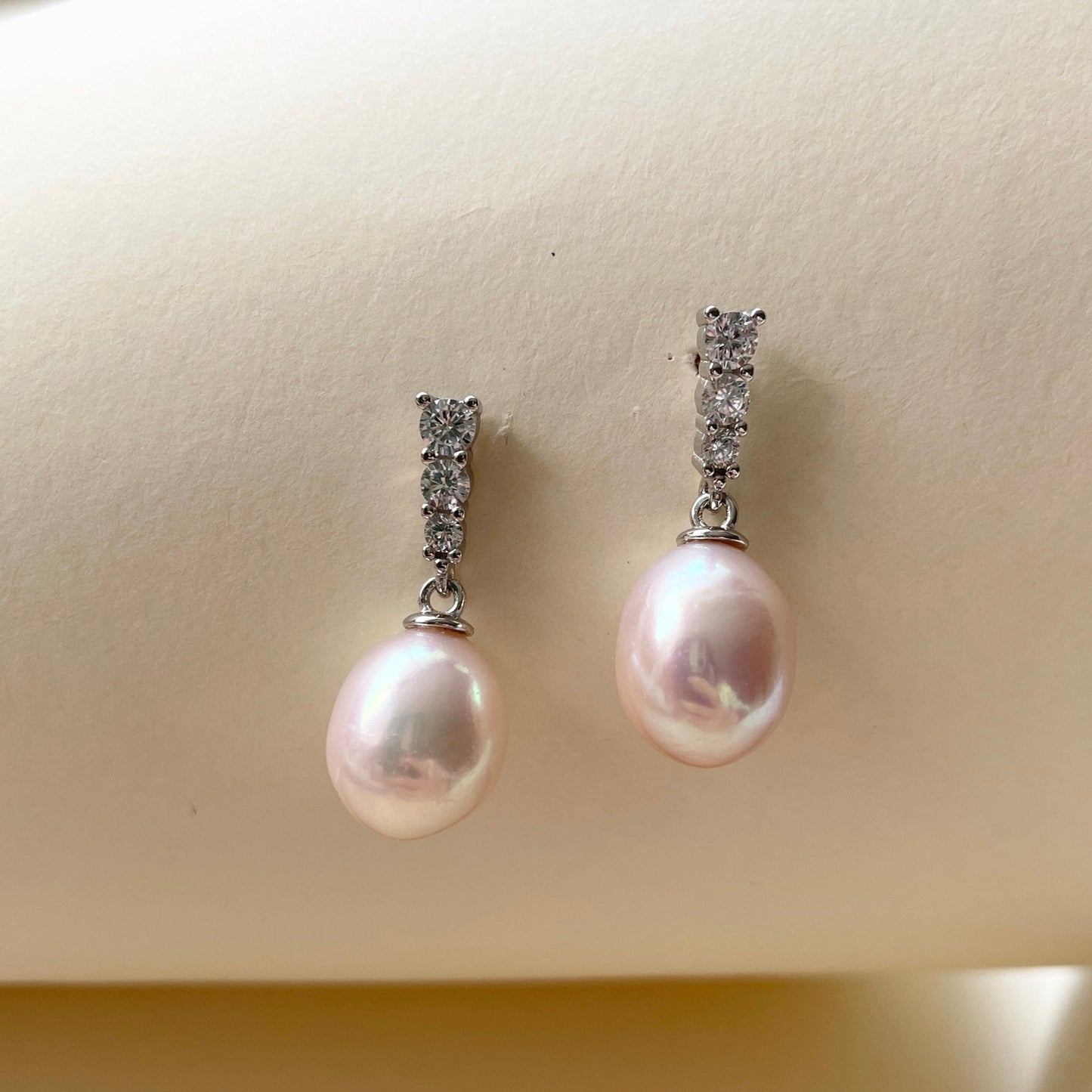 Large Pearl earrings with silver