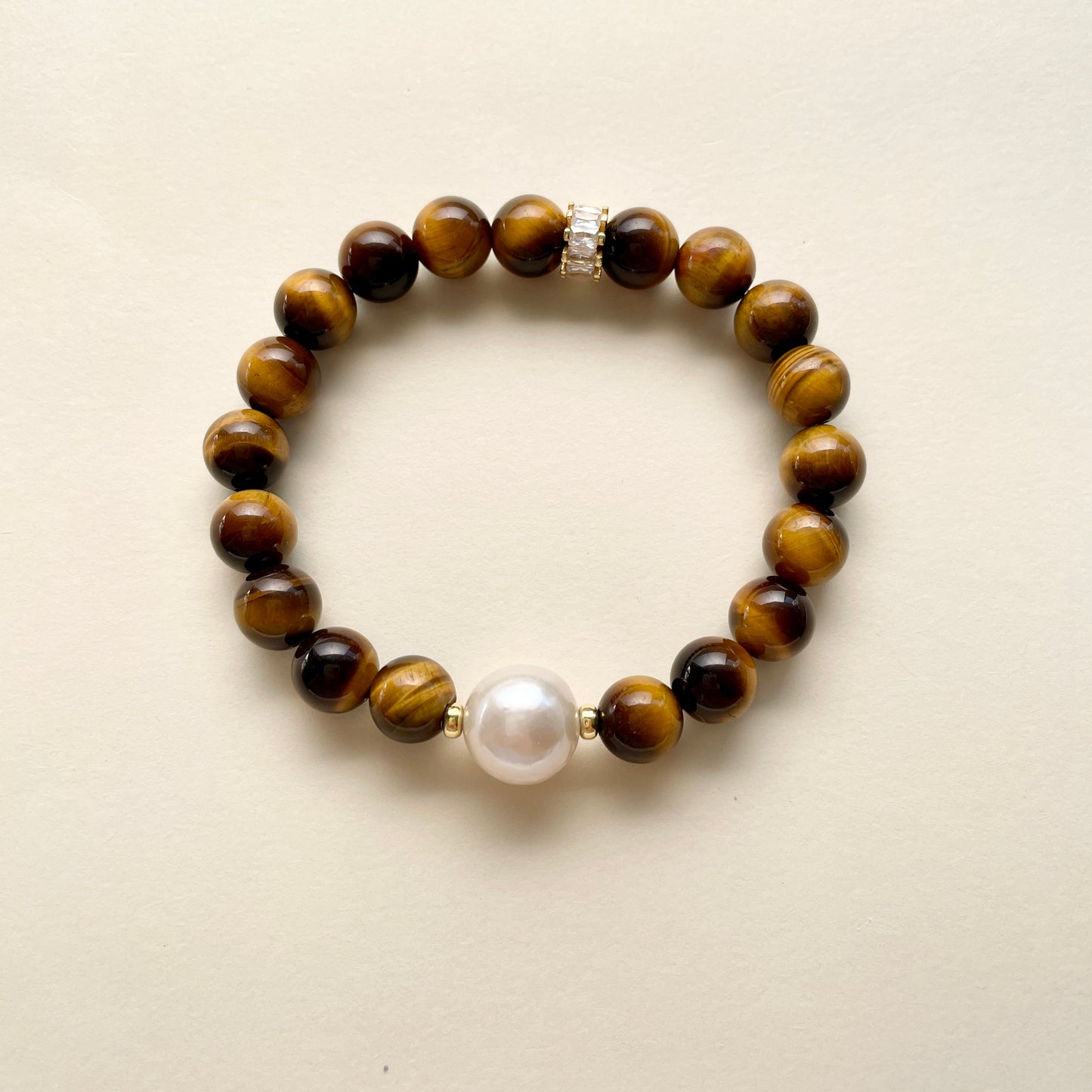 Large pearl bracelet courage top