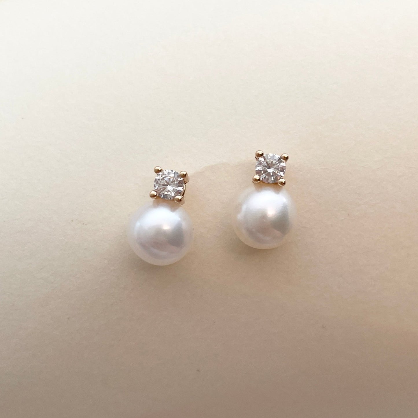 Pearl earrings with cubic zirconia silver small