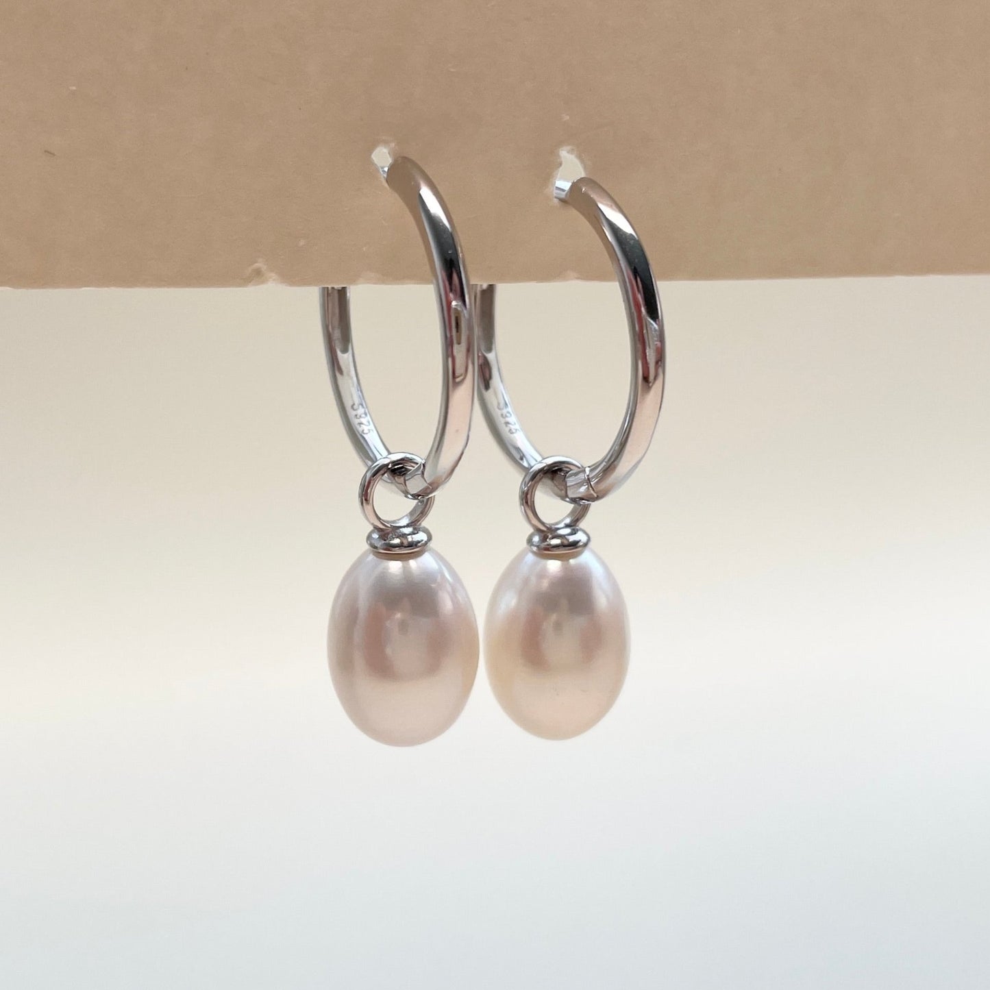 pearl earrings silver hoop