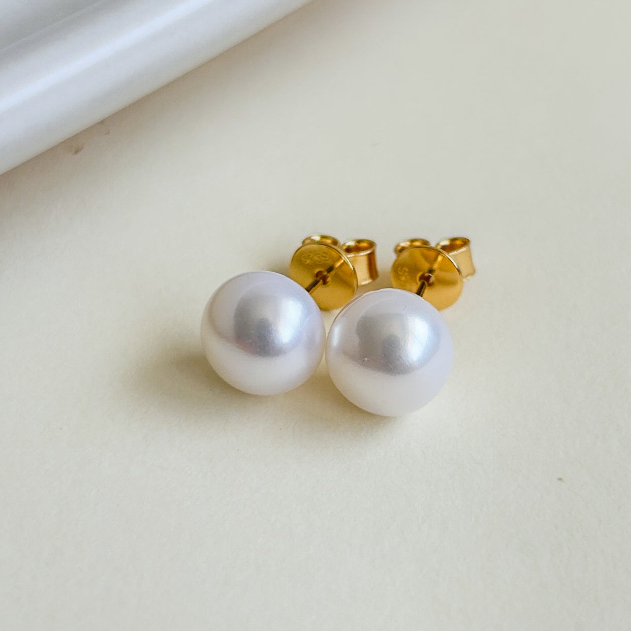 Button Pearl Stud Earrings