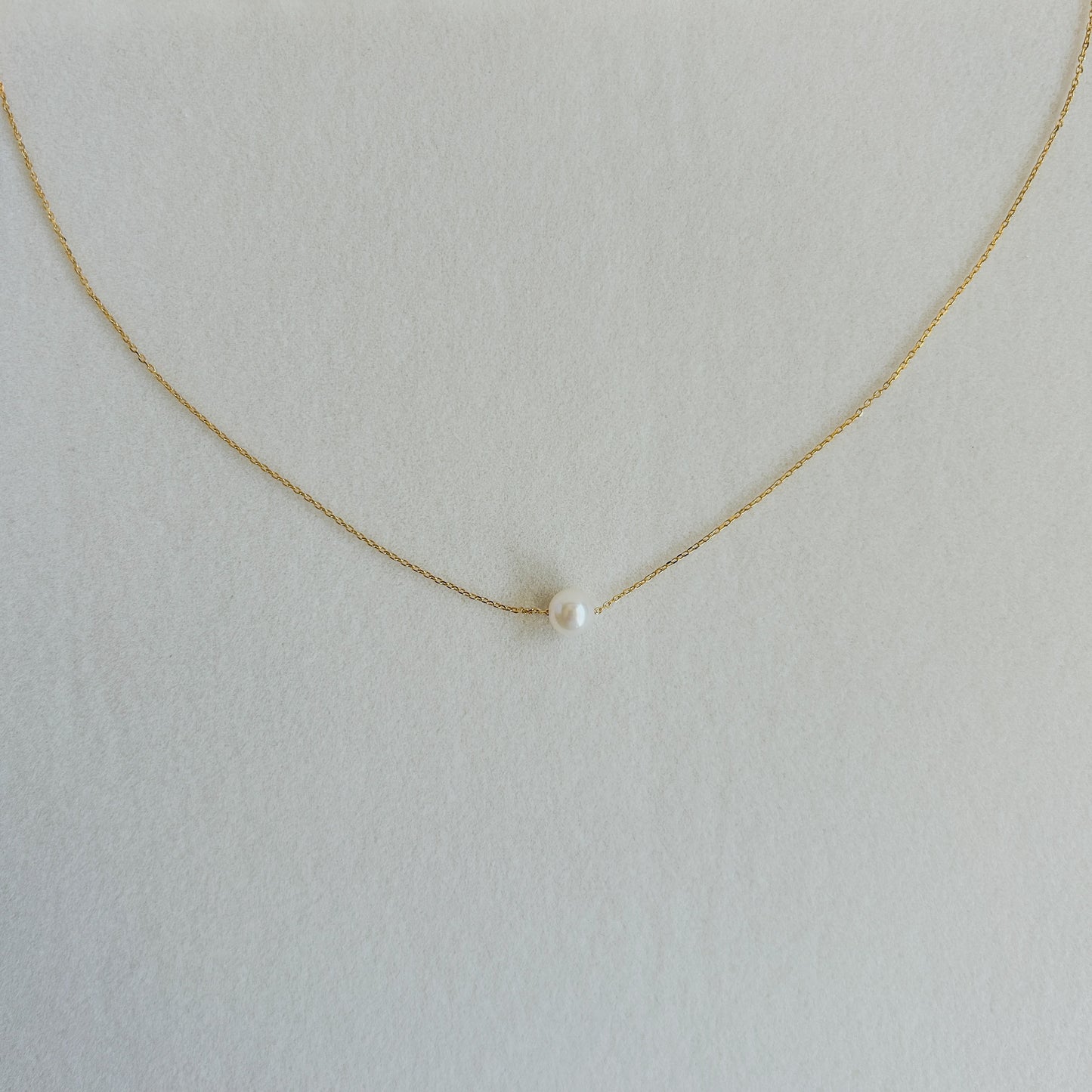 Simple Pearl Necklace