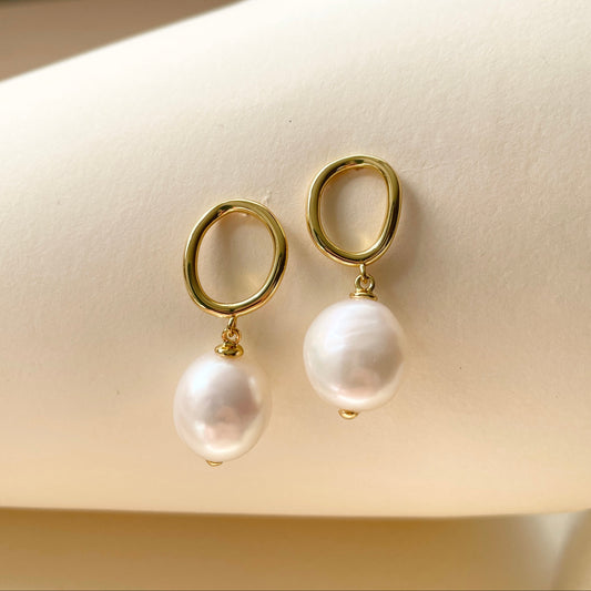 luna baroque pearl earrings
