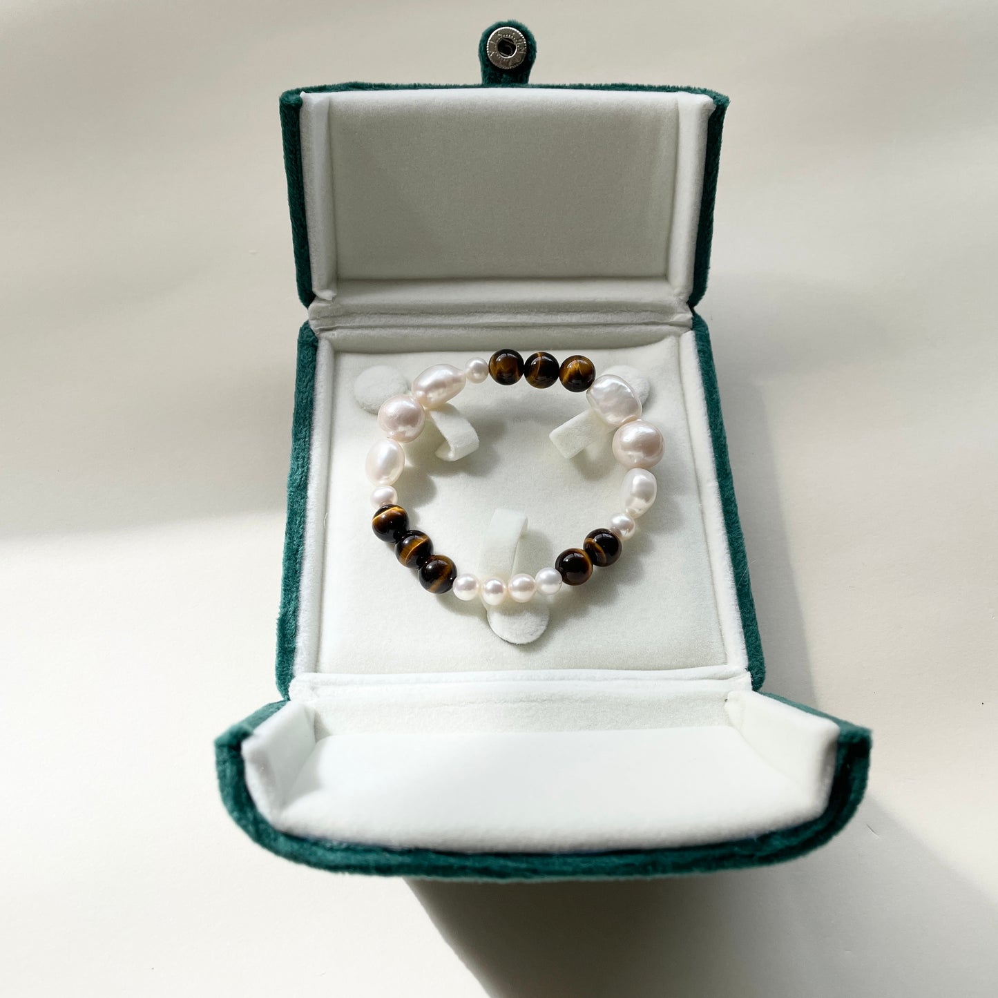 pearl_and_tiger_eye_bracelet