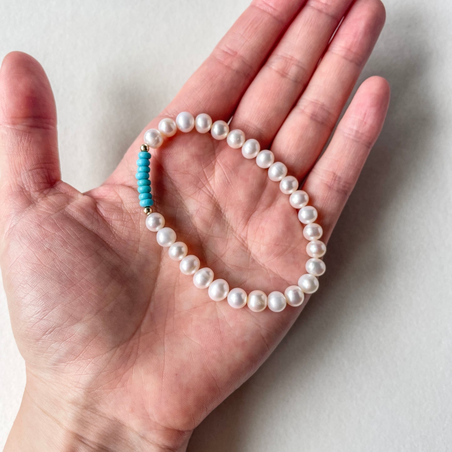 small pearl bracelet with turquoise