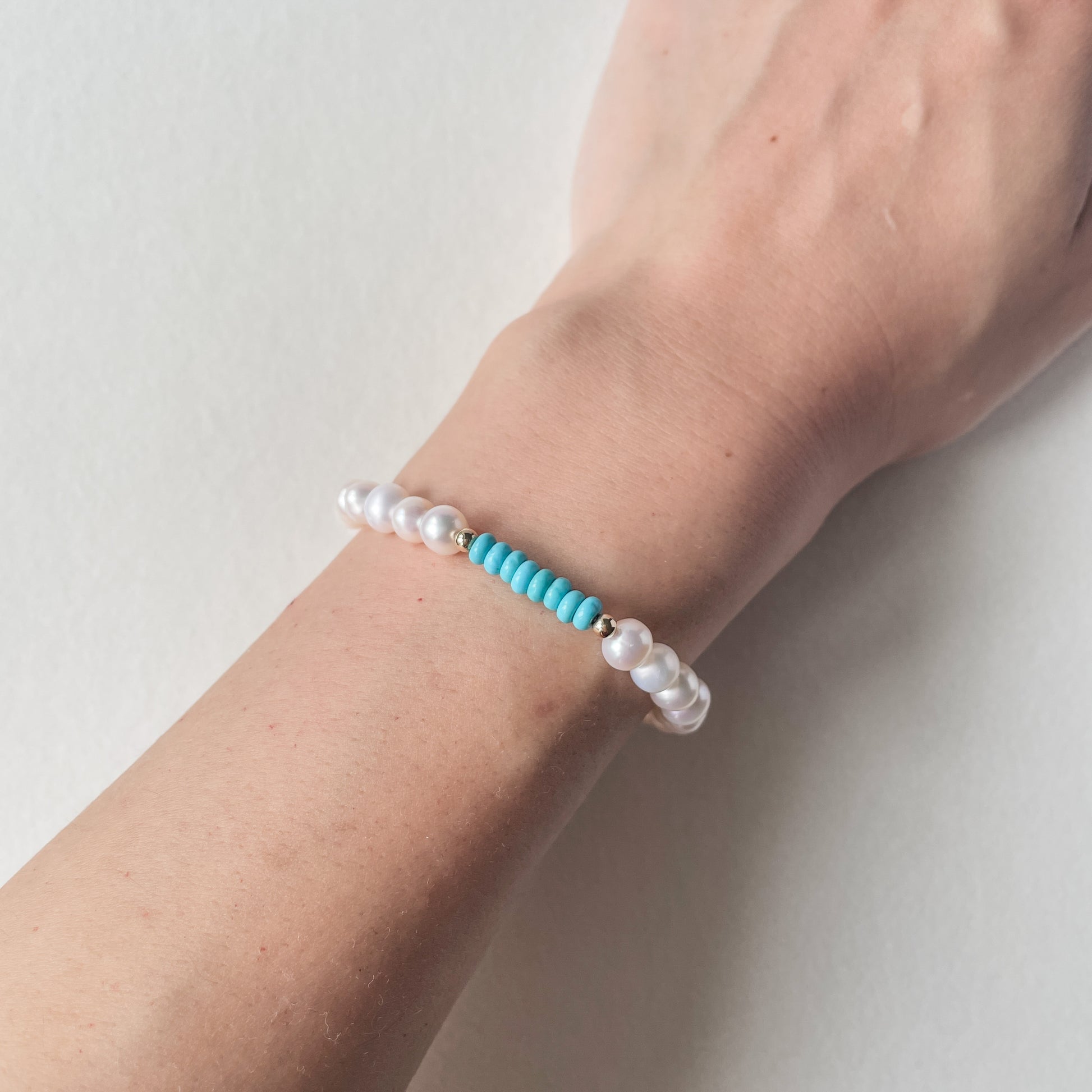 small pearl bracelet with turquoise